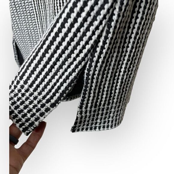 Dolan Anthropologie Callan Houndstooth Textured Ruffle Top - Picture 6 of 6